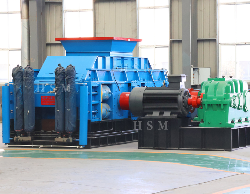 每小時(shí)產(chǎn)能約100-200噸對(duì)輥制砂機(jī)選哪種？