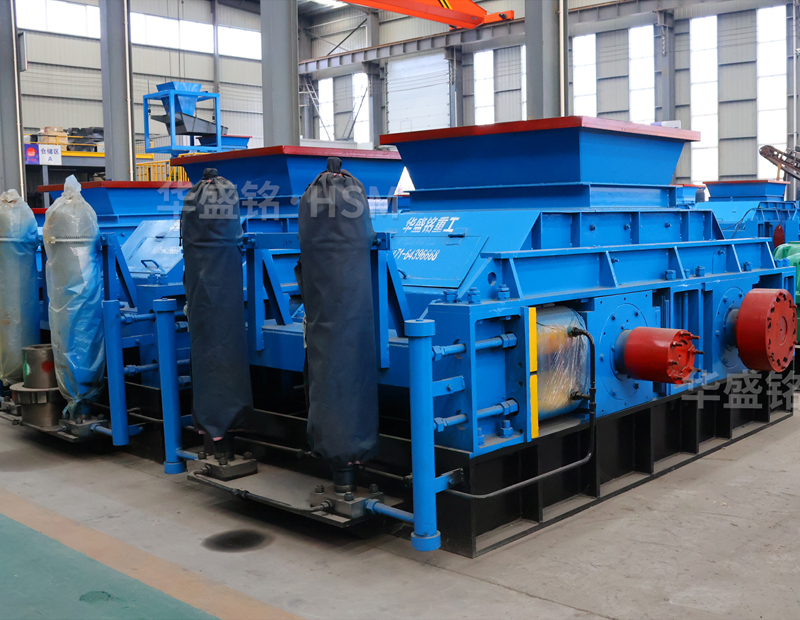 一小時100噸的花崗巖對輥制砂機(jī)多少錢？