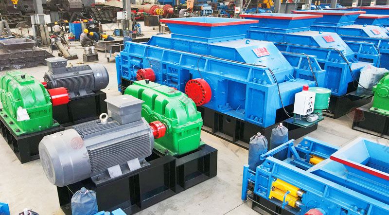 全自動(dòng)液壓對(duì)輥破碎機(jī)多少錢(qián)一臺(tái)？